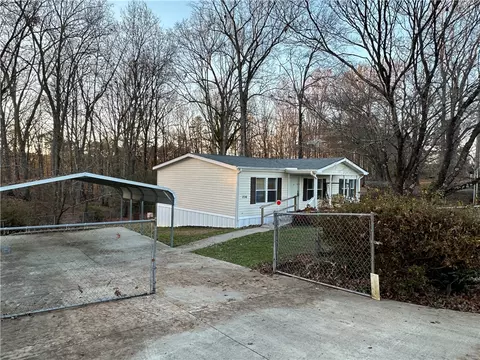 236 Dickard Rd, Seneca, SC 29672 photo 5