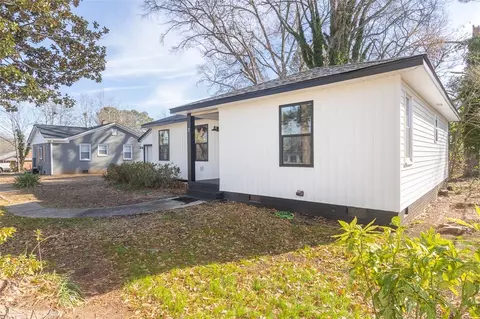 7 Hardy St, Williamston, SC 29697 photo 3