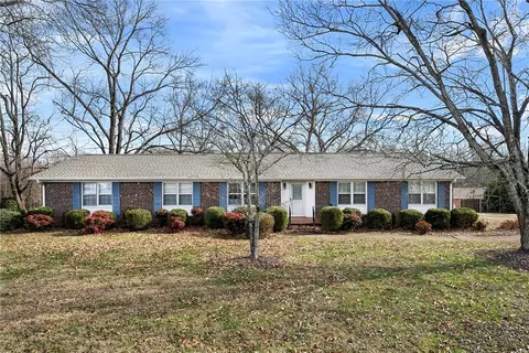 216 Wilson Rd, Greer, SC 29650