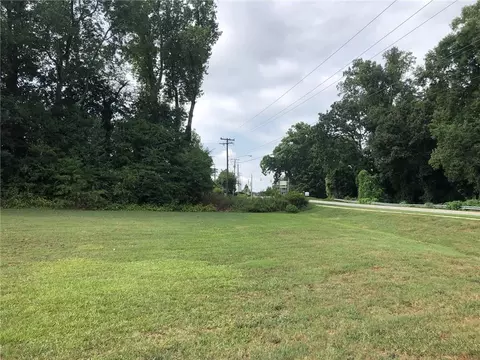 891 S Mechanic St, Pendleton, SC 29670 photo 1