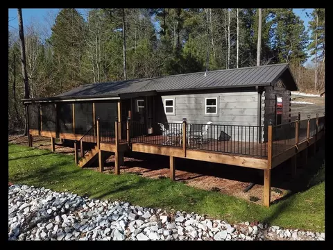 408 Chele Ln, Seneca, SC 29672