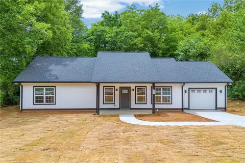103 Lindsay Rd, Seneca, SC 29678