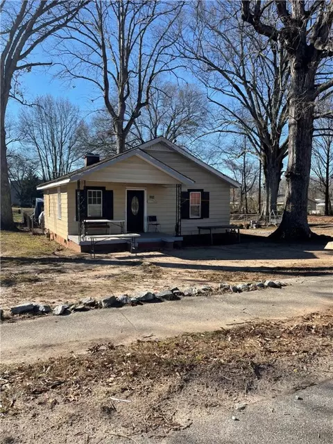 2204 S Mcduffie St, Anderson, SC 29624