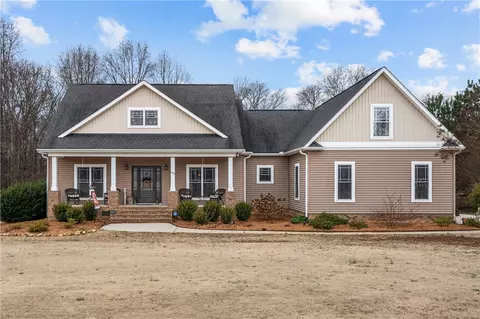 109 Hinson Dr, Pelzer, SC 29669
