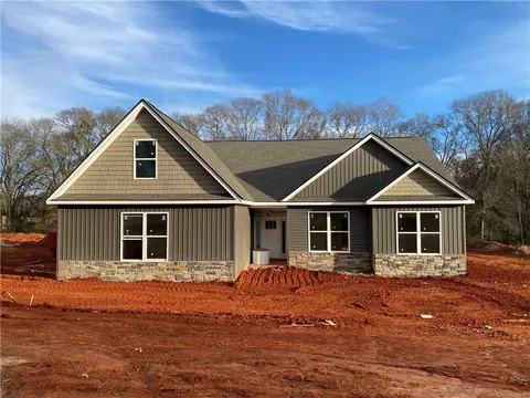 816 Broadway School Rd, Belton, SC 29627