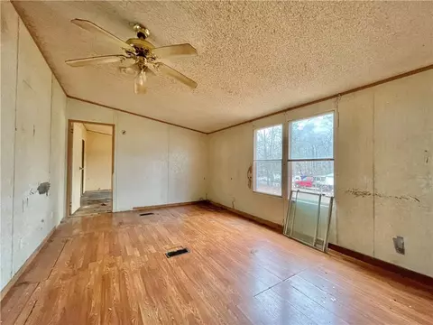 103 Wade Rd, Williamston, SC 29697 photo 4