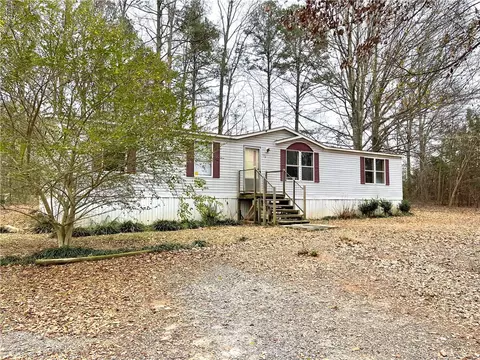 103 Wade Rd, Williamston, SC 29697