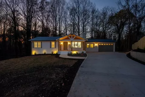 404 Liberty Dr, Pickens, SC 29671