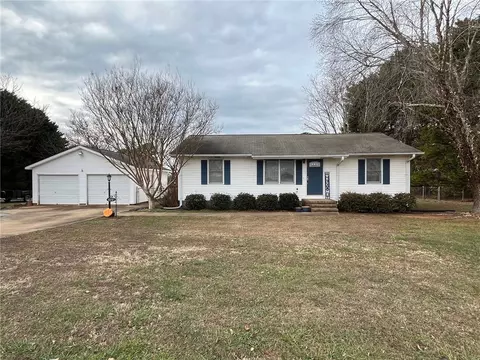 607 New Hope Rd, Anderson, SC 29626
