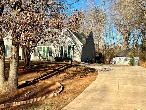 104 Dana Lynn Ln, Pendleton, SC 29670 photo 5