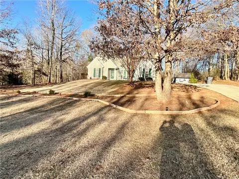 104 Dana Lynn Ln, Pendleton, SC 29670 photo 4