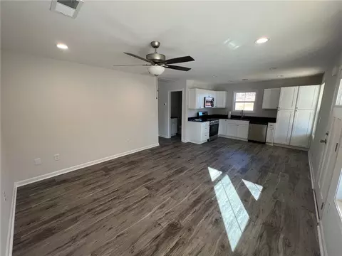 1075 Pickett Post Rd, Walhalla, SC 29691 photo 3