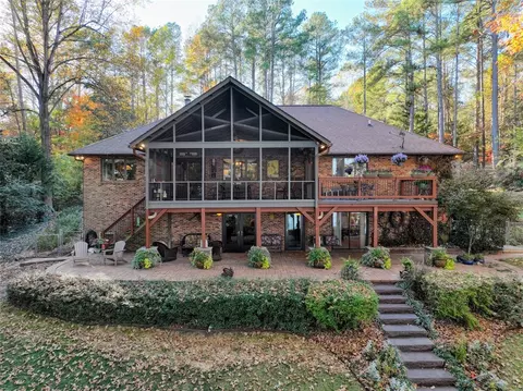 9061 Maughan Trl, Seneca, SC 29672