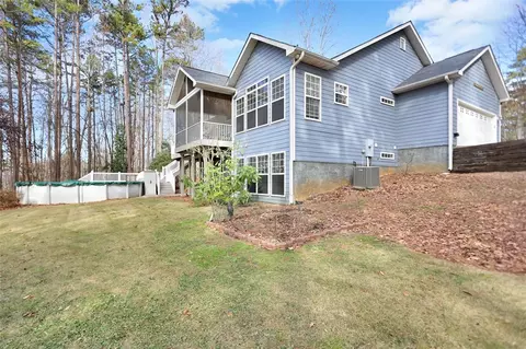 707 Marina Pointe Ct, Seneca, SC 29672