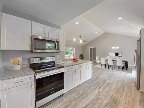 209 Dalton Rd, Seneca, SC 29678 photo 10