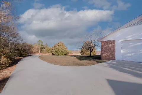 320 Crosswell School Rd, Easley, SC 29640 photo 11