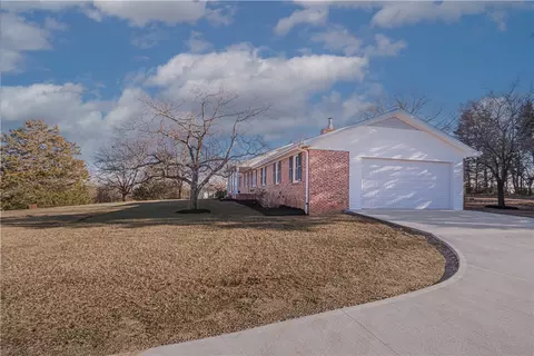 320 Crosswell School Rd, Easley, SC 29640 photo 3