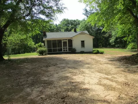 524 S Bibb St, Westminster, SC 29693