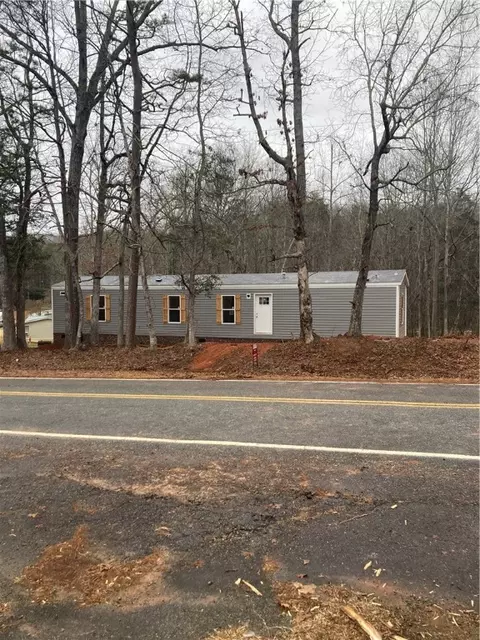 203 Mullins Ford Landing Rd, Westminster, SC 29693