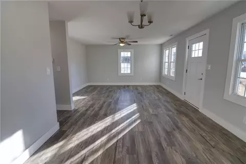 301 S Pine St, Walhalla, SC 29691 photo 7