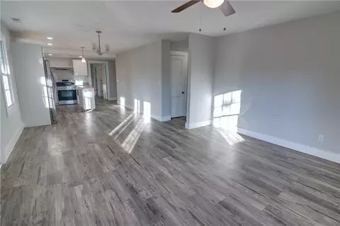 301 S Pine St, Walhalla, SC 29691 photo 9