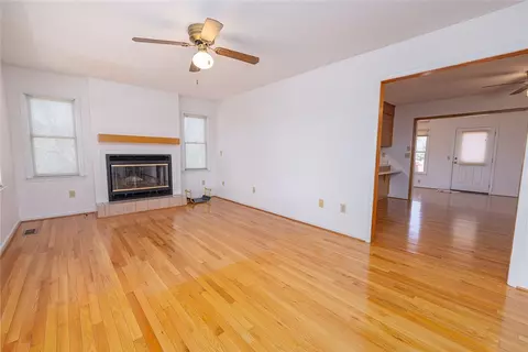 112 Kennemore St, Central, SC 29630 photo 3