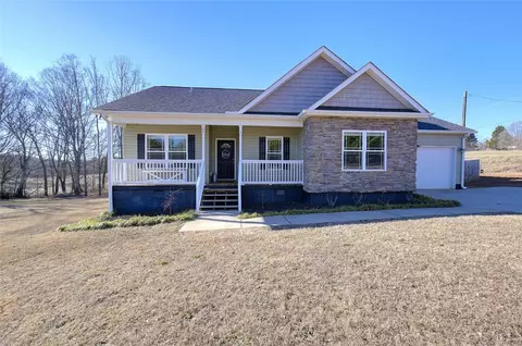104 Faye Cir, Easley, SC 29640