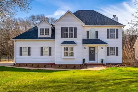 304 Huddersfield Dr, Piedmont, SC 29673