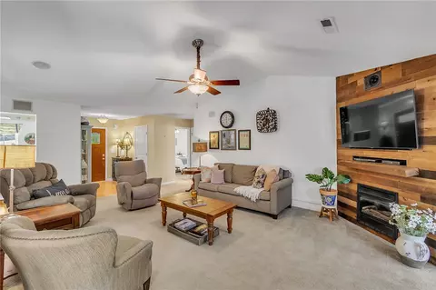 103 James Rd, Easley, SC 29642 photo 4