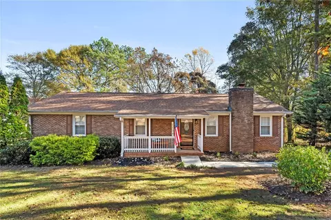 1104 Pineview Dr, Easley, SC 29642