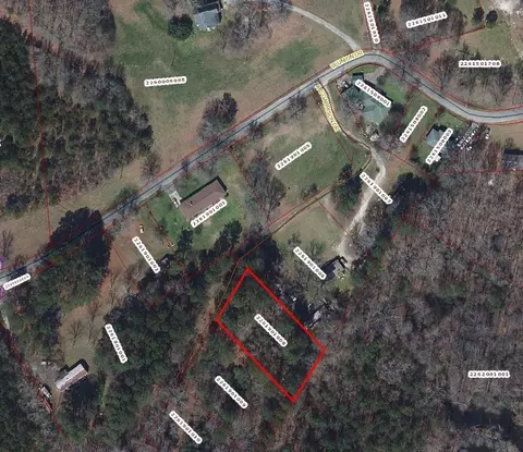 136 A C Garrison Dr, Belton, SC 29627