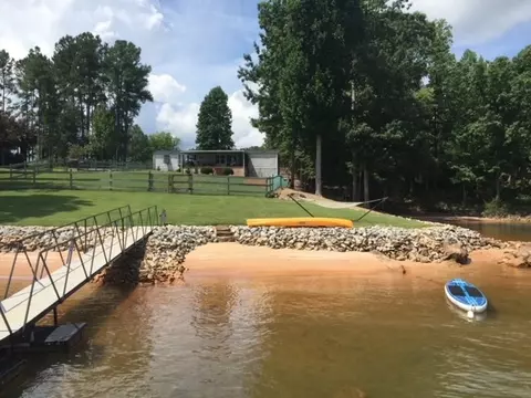 303 Sugarhill Rd, Seneca, SC 29672