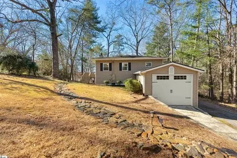 381 Lake Point Rd, Fair Play, SC 29643
