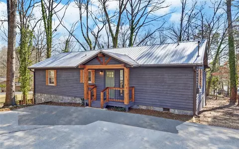 227 Tahoe Dr, Hartwell, GA 30643