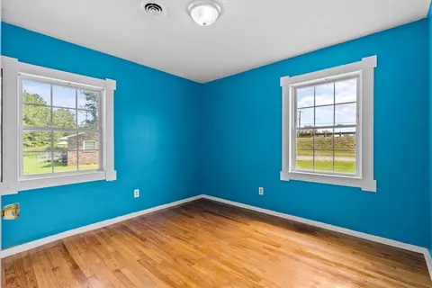 117 Walnut St, Central, SC 29630 photo 8