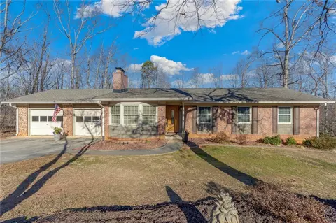 427 Carrol Ln, Pickens, SC 29671