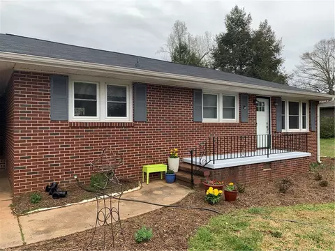 204 Warwick St, Anderson, SC 29621