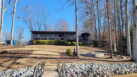 102 Madden Dr, Abbeville, SC 29620