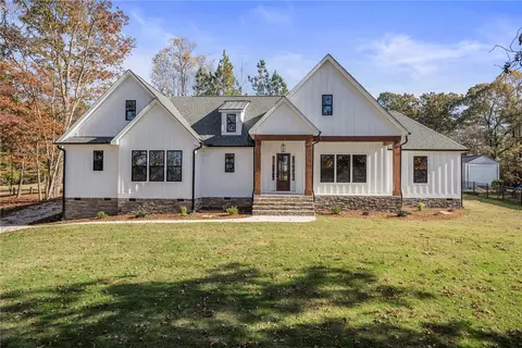 107 Linkside Dr, Anderson, SC 29621
