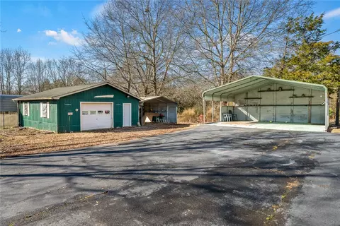 128 Pollard Rd, Starr, SC 29684 photo 9