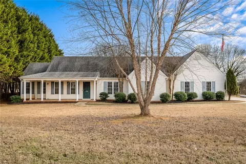 136 Hurst Ave, Anderson, SC 29625