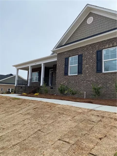 1403 Cross Creek Dr, Seneca, SC 29678