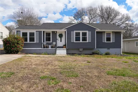 109 Farmington Rd, Greenville, SC 29605