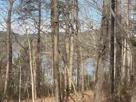 52 Cherokee Rd, Toccoa, GA 30577 photo 2