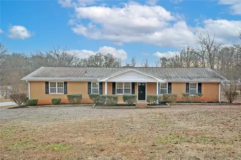 201 Mcauthur St, Easley, SC 29642