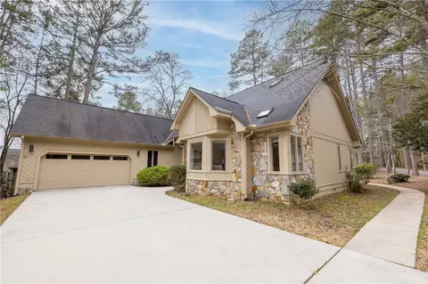3 Leeward Ct, Salem, SC 29676