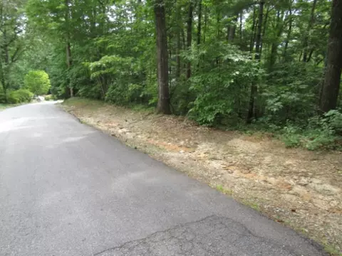 425 Whispering Falls Dr, Pickens, SC 29671