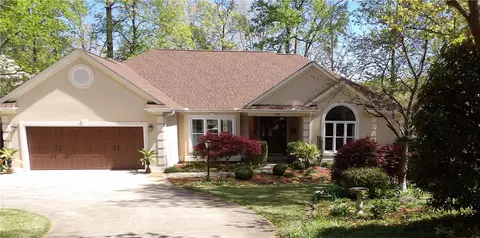 158 W Bay View Dr, Seneca, SC 29672