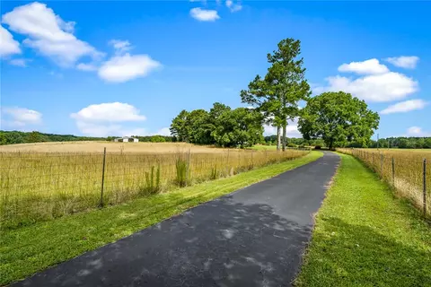 702 Harper Rd, Pendleton, SC 29670 photo 2