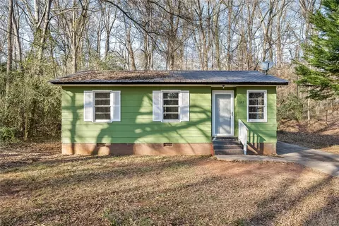 123 Brookmeade Dr, Anderson, SC 29624